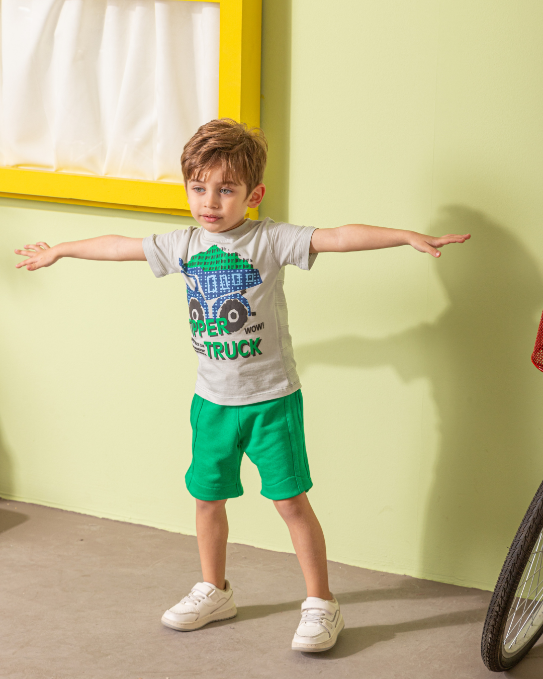 Tipper Truck بيجامه اولادي وسط