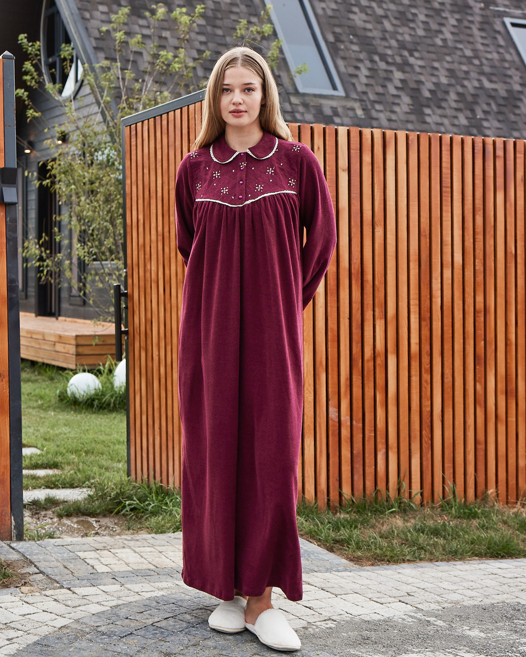 Women Cashmere embroidered   night gown  