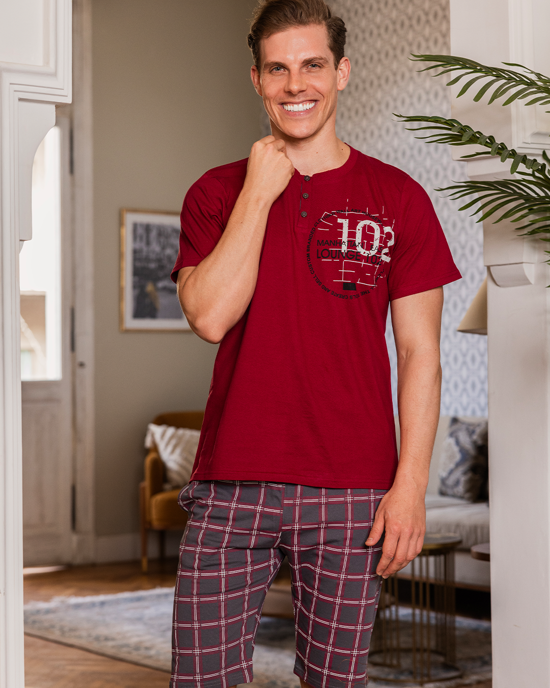 LOUNGE 102 بيجامه رجالي بنطلون طويل مربعات تيشرت نص كم مطبوع