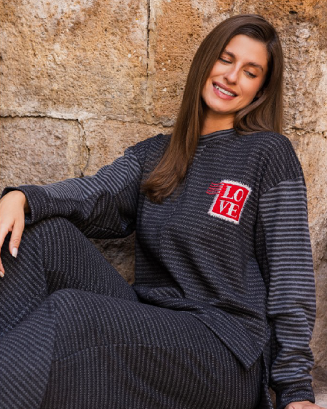 بيجاما حريمي مقلمة بنطلون