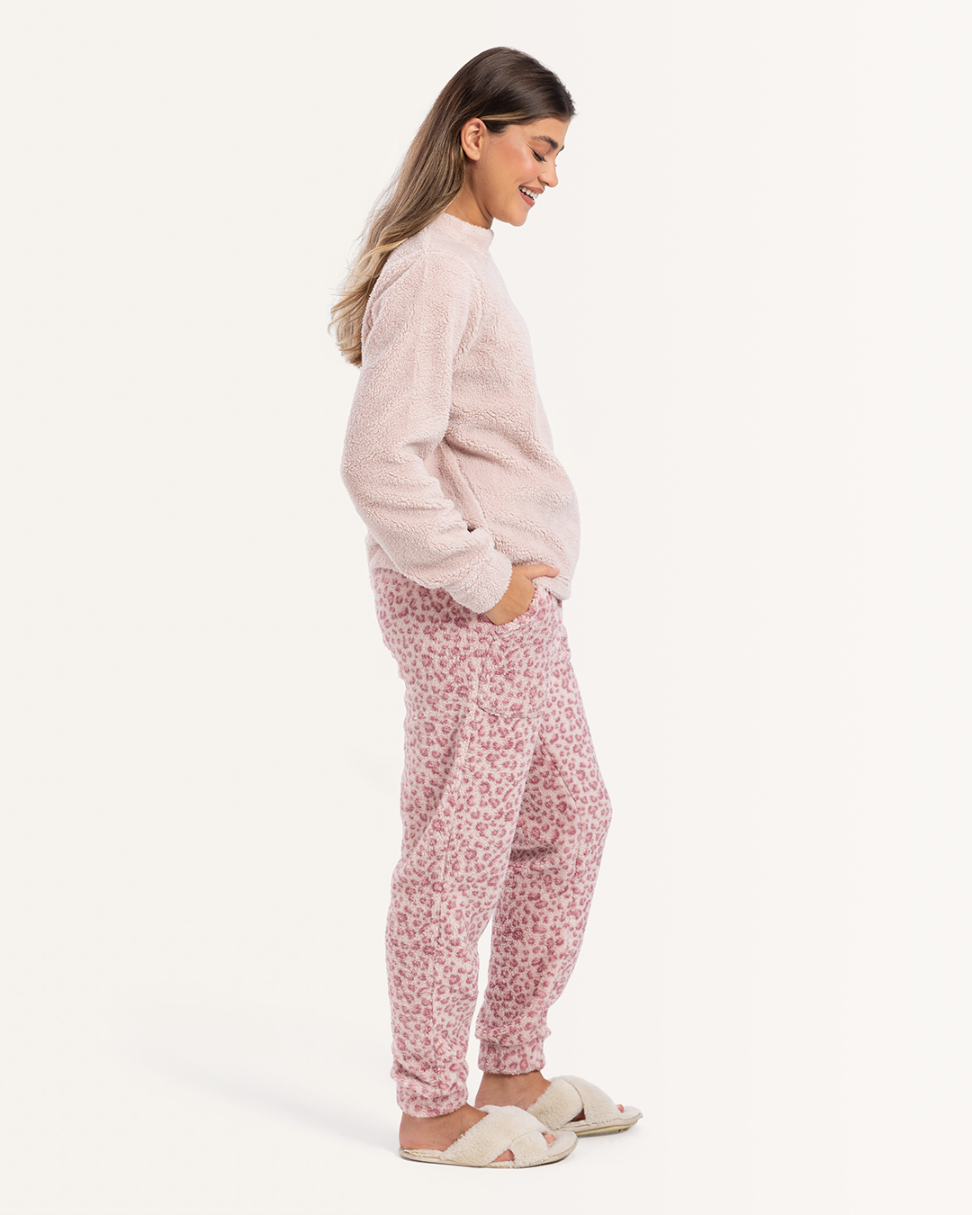 بيجاما فرو تايجر بينك