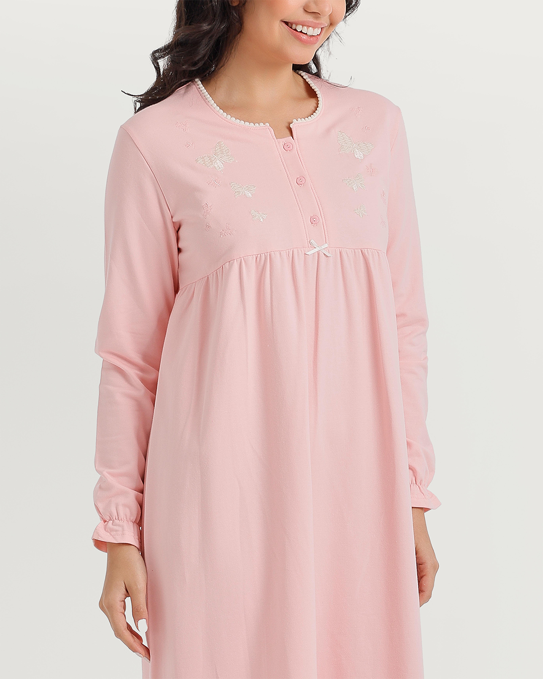 High-waisted nightgown with butterfly embroidery