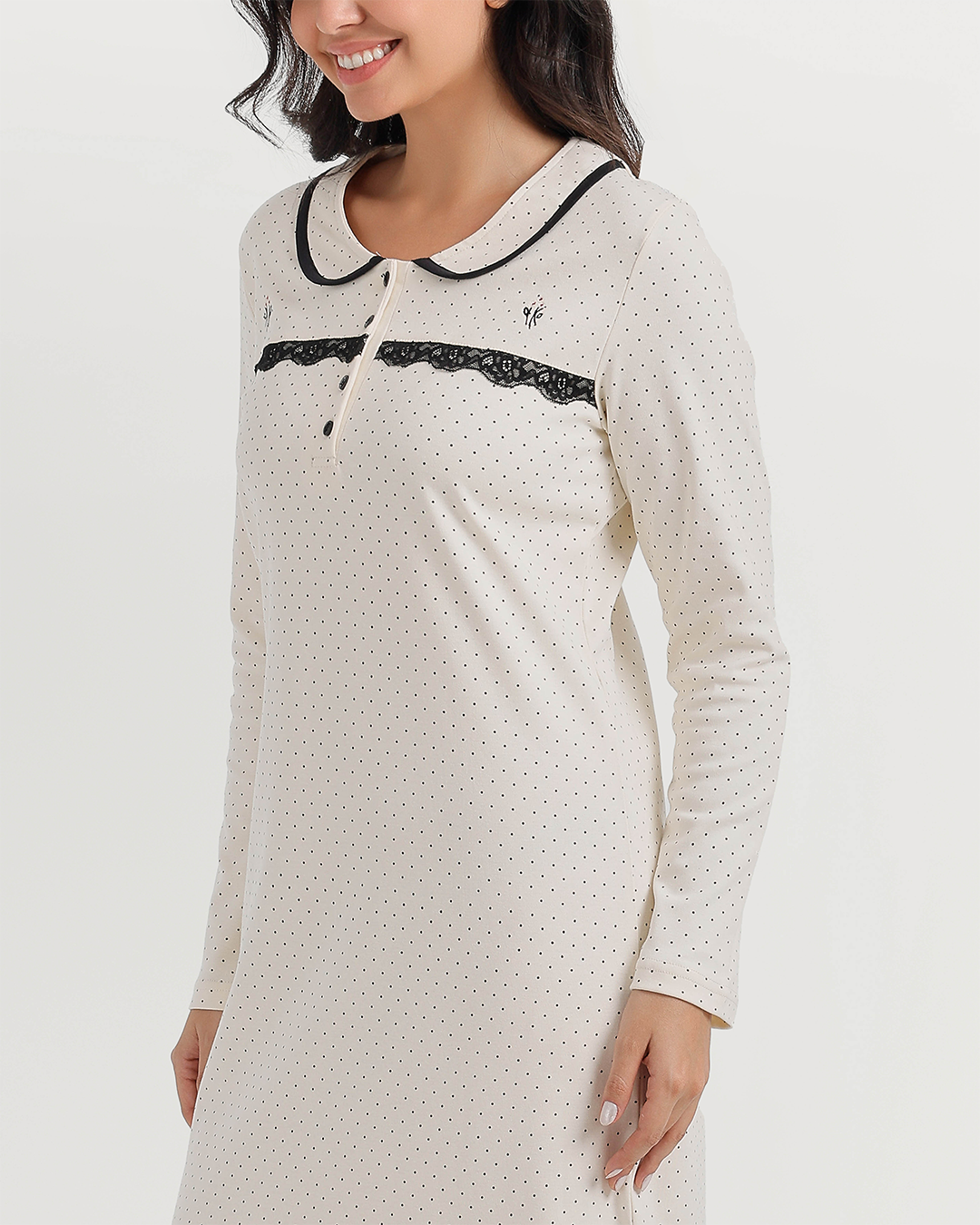 Polka-dot nightgown with Peter Pan collar