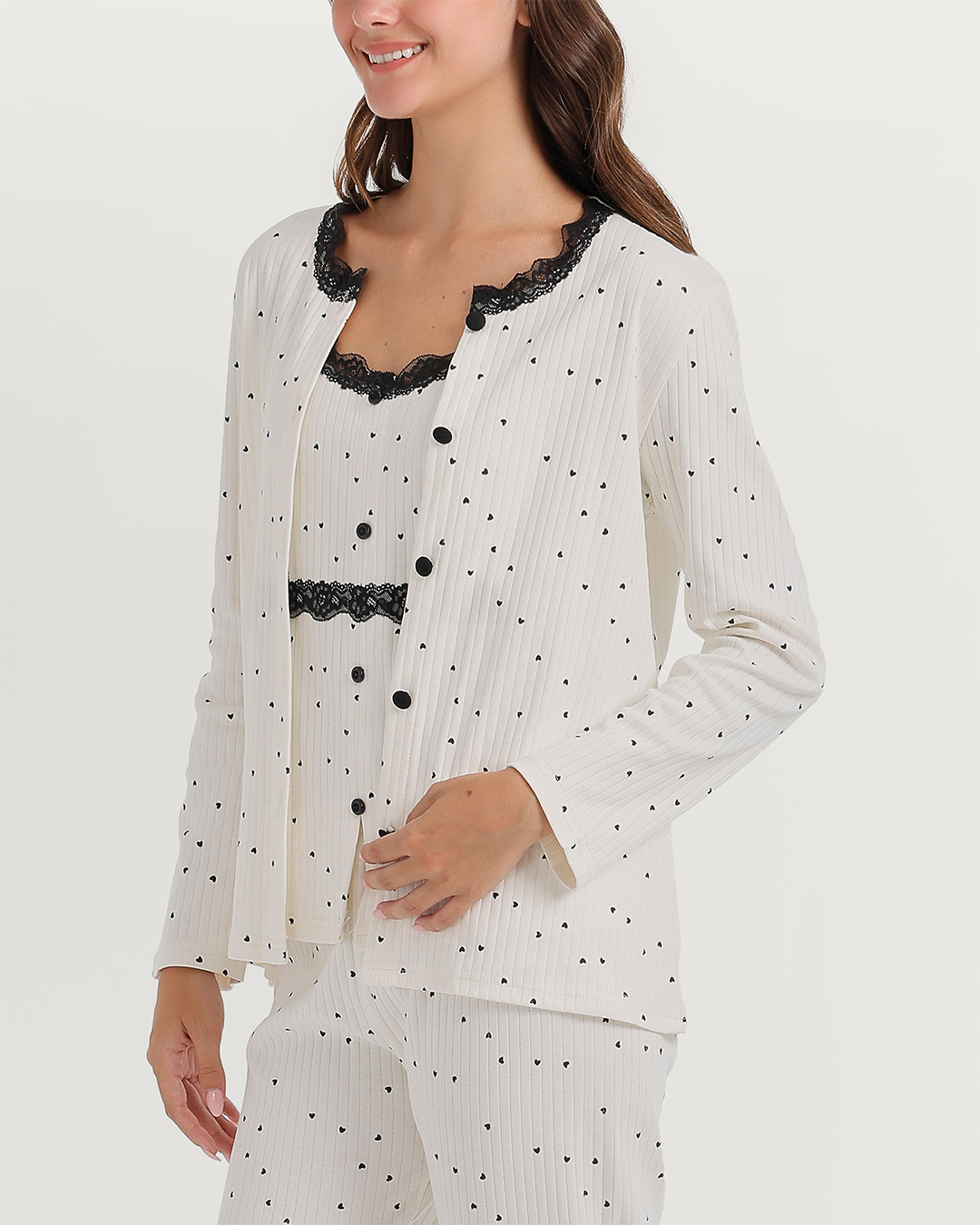 3-piece pajamas with heart print
