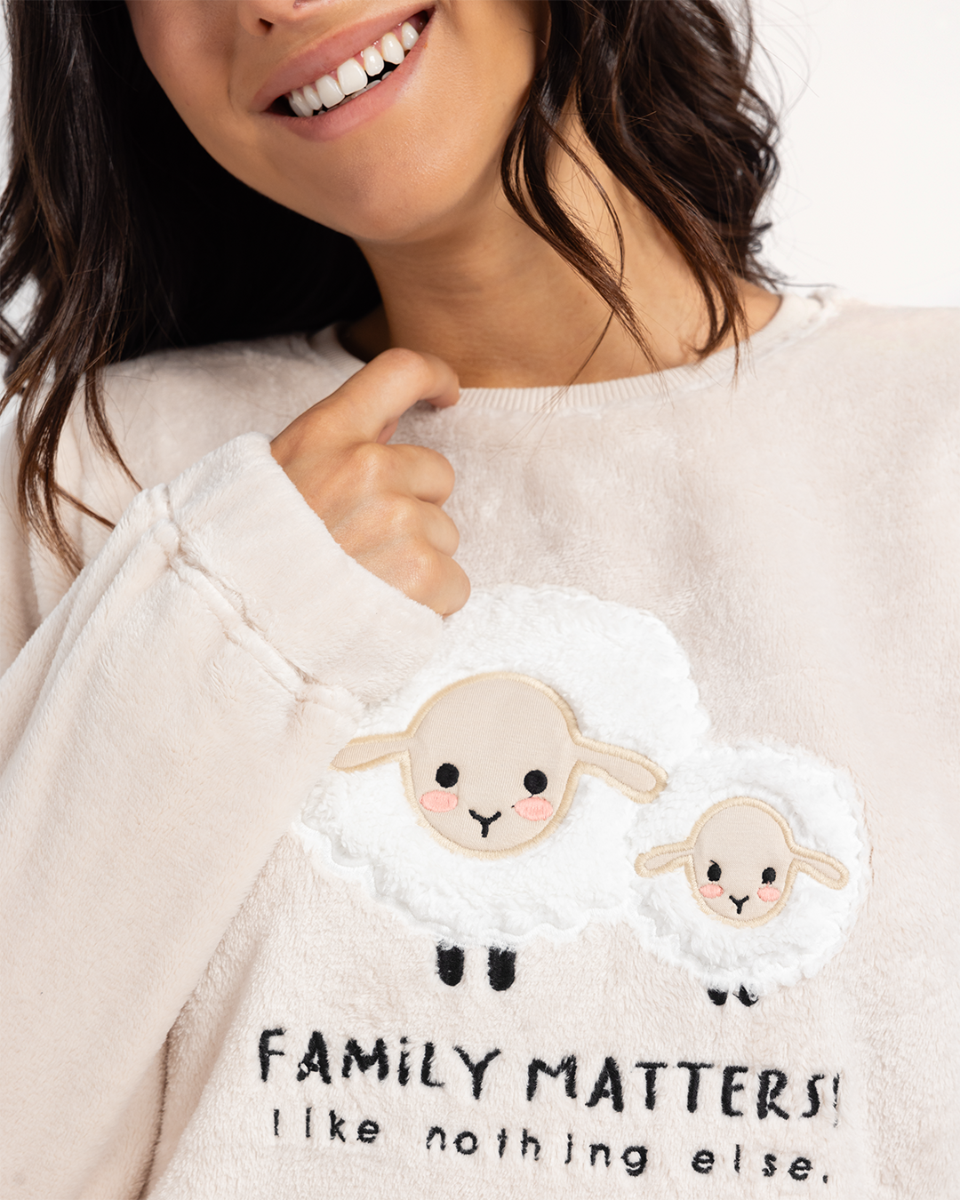 بيجاما بولار العائله