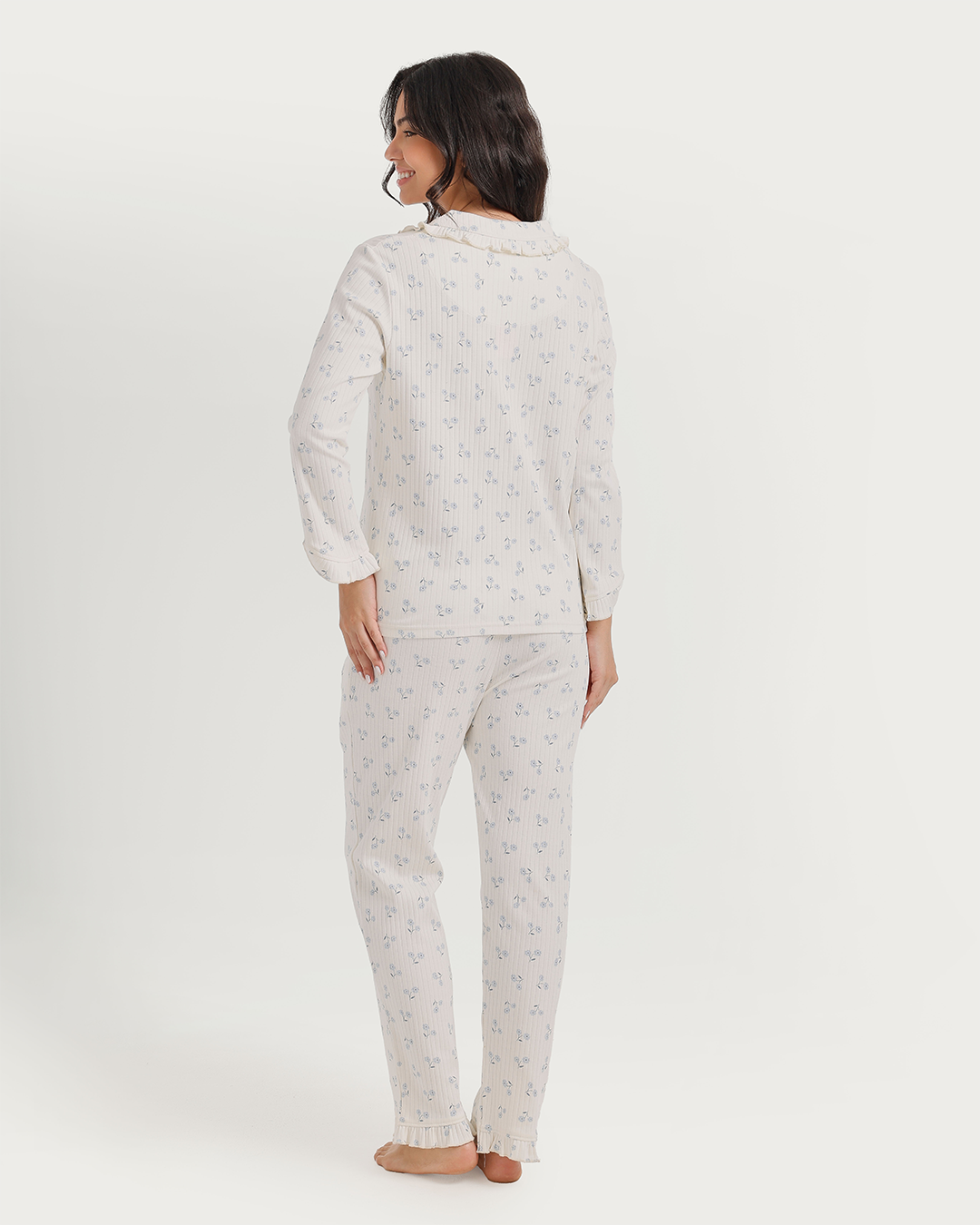 Women's pajamas with boutons printed on fleurs