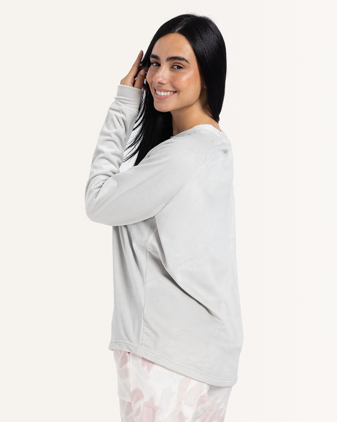 بيجاما كم طويل مع بنطلون الوان متداخله