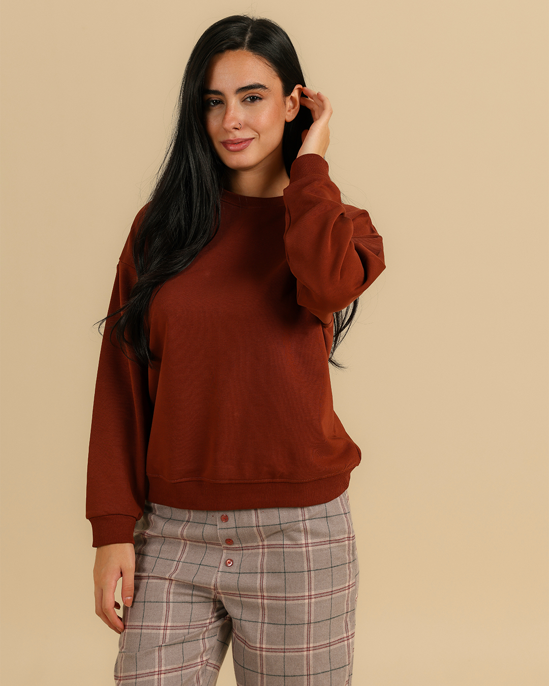 Women's Oversized Sweatshirt with Plaid Pants