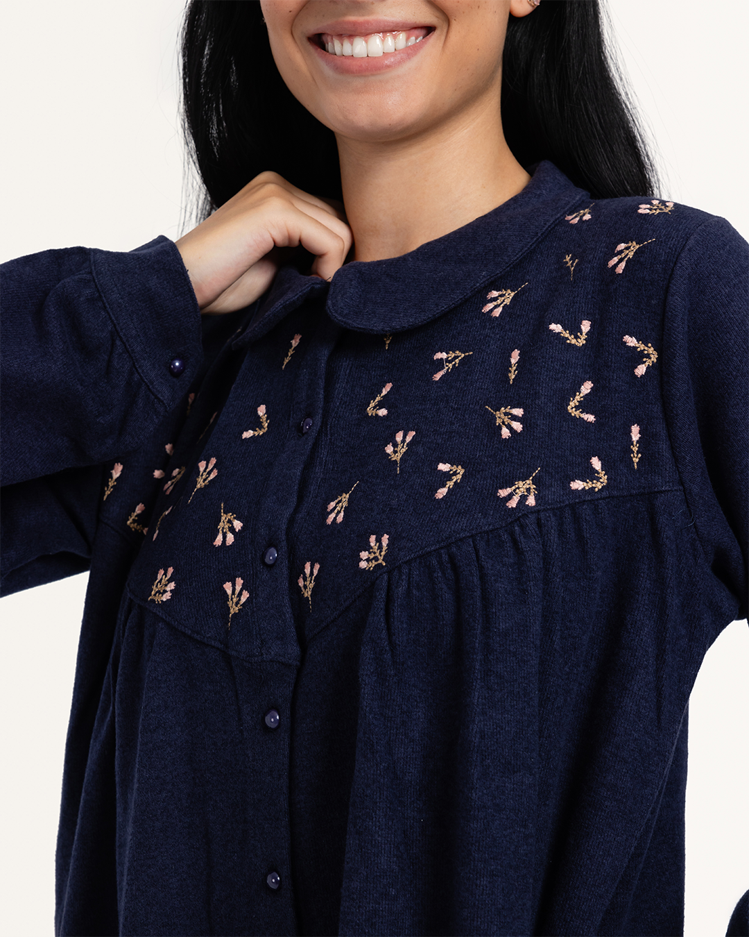 جلابية  بزراير و تطريز ورود