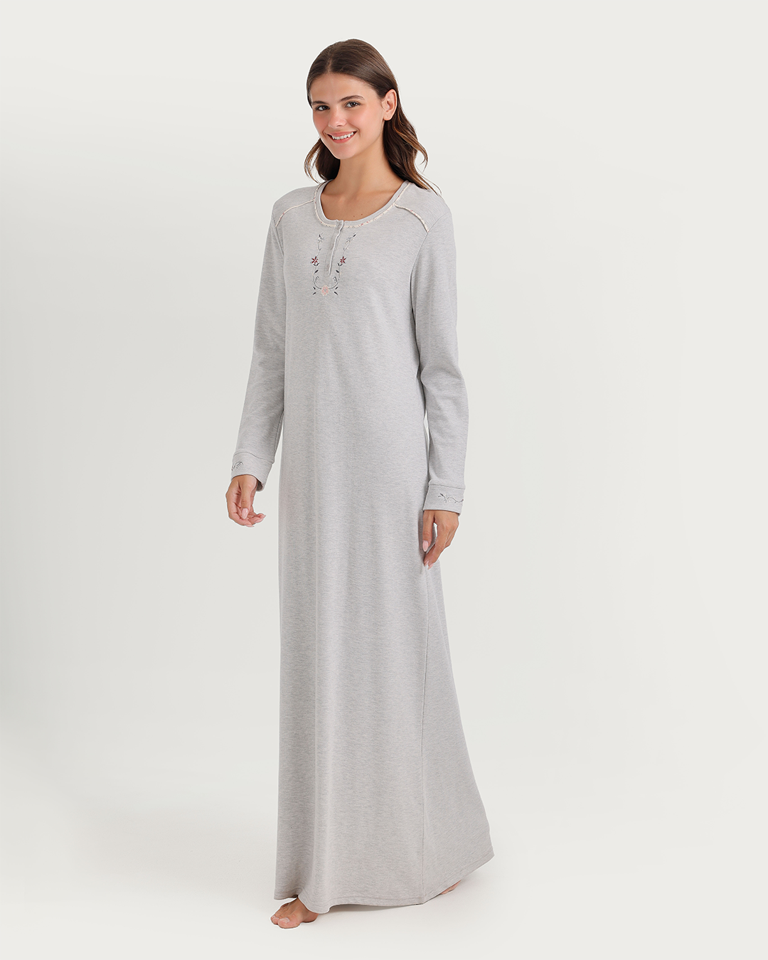 Henley nightgown with floral embroidery
