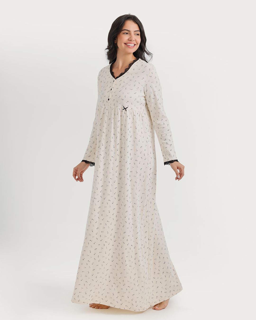Nightgown with floral print, lace edges, and high-waisted cut
