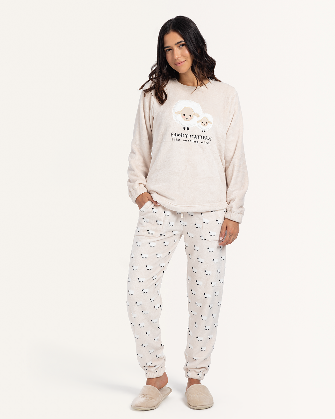 بيجاما بولار العائله