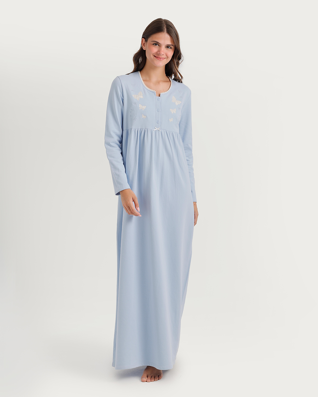 High-waisted nightgown with butterfly embroidery