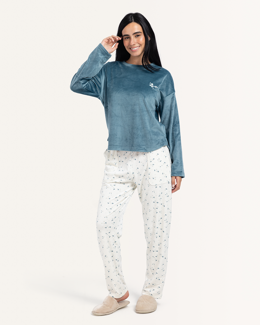 بيجاما قطيفه اوراق شجر رقيقه