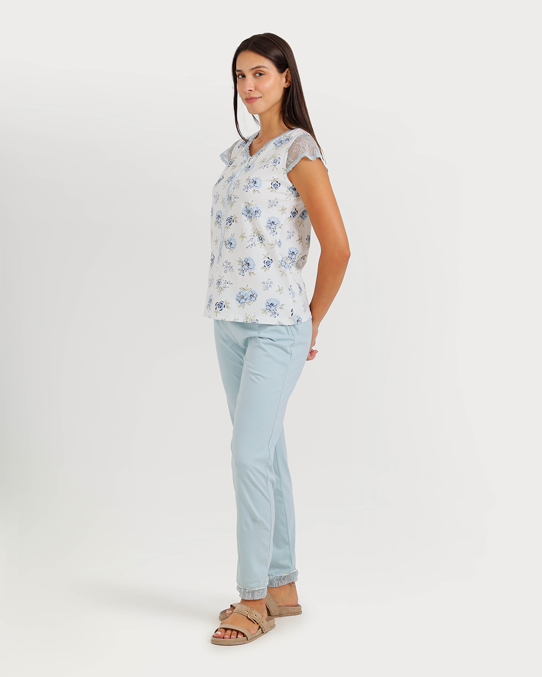 Women's pajamas, short-sleeved pants