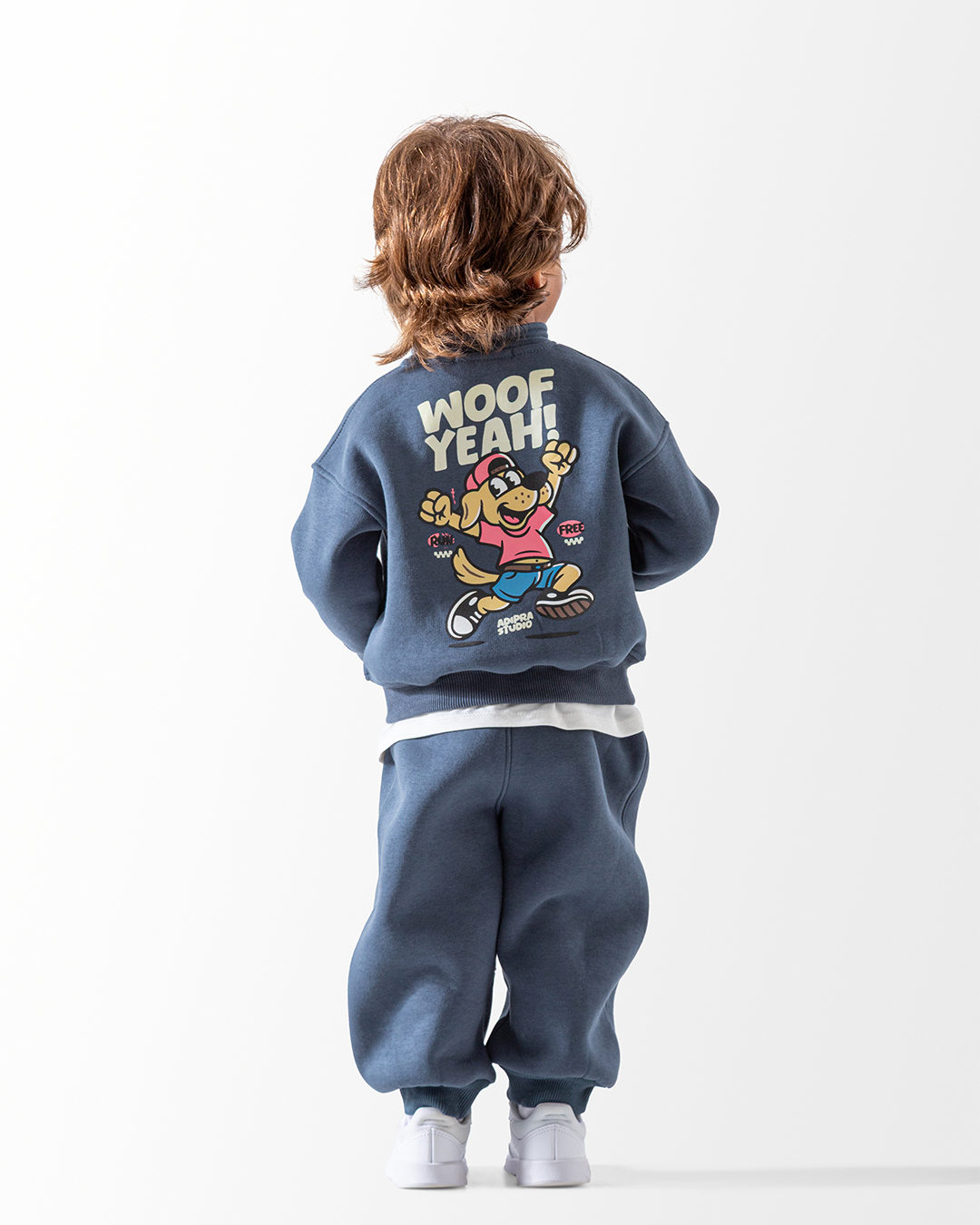 Ensemble of baby clothes, son of the child of the anime design