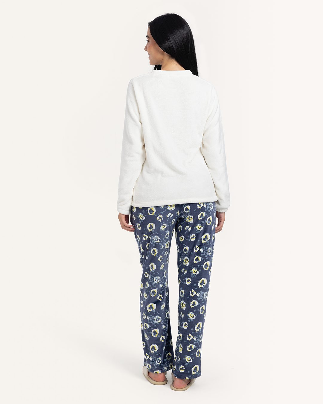 بيجاما قطيفه تايجر