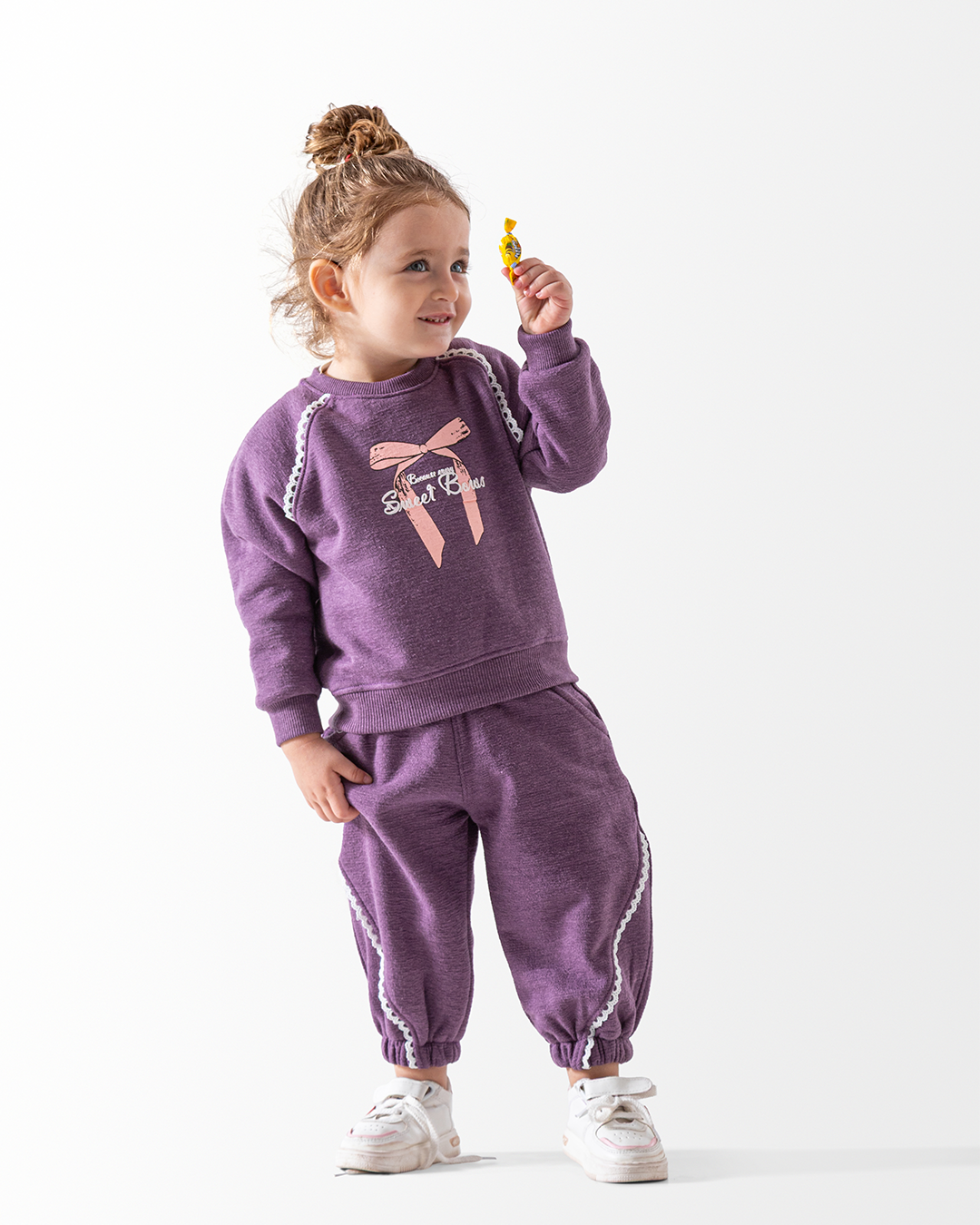 Ensemble baby girl with children