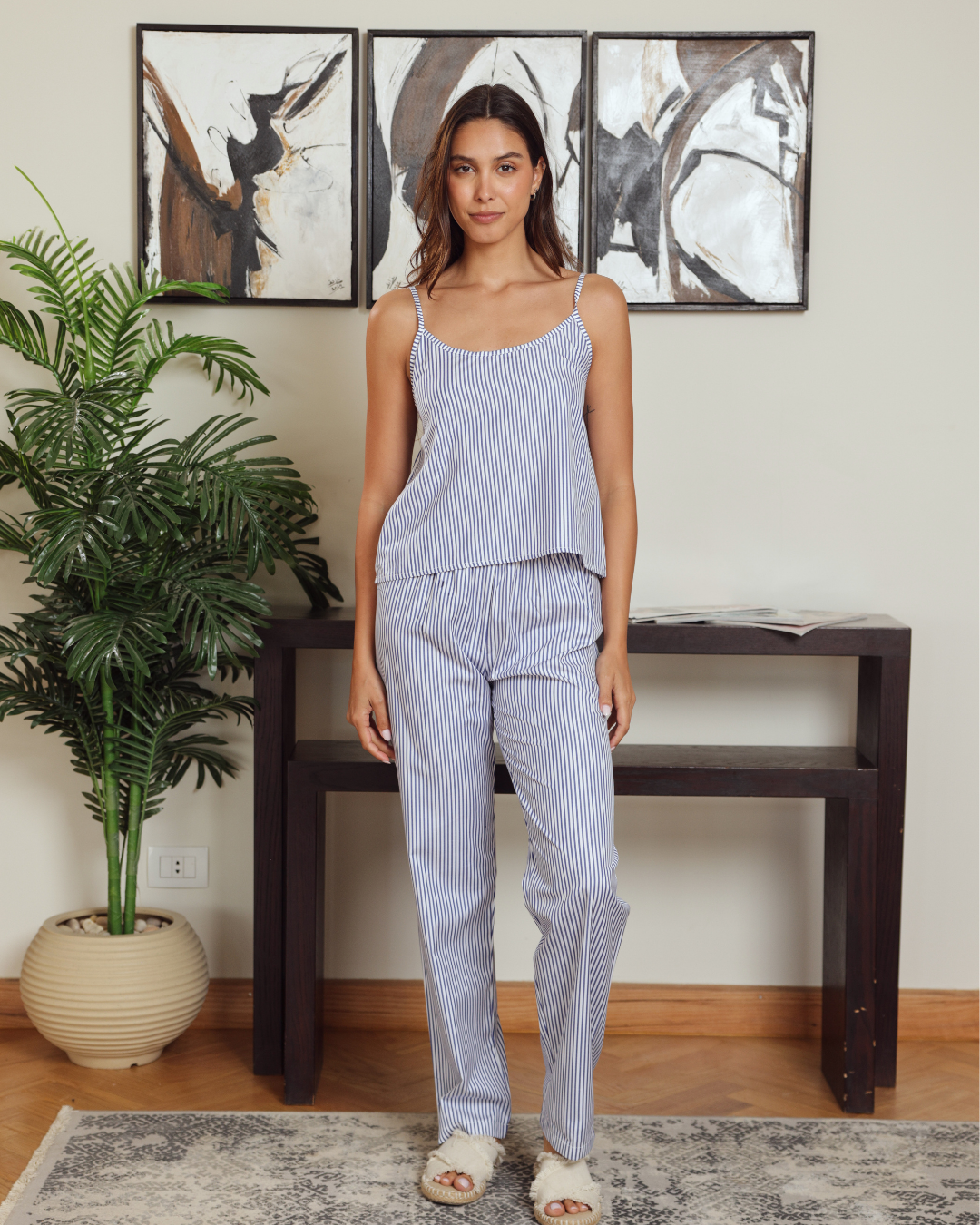 بيجاما حريمي حمالة و بنطلون مقلم