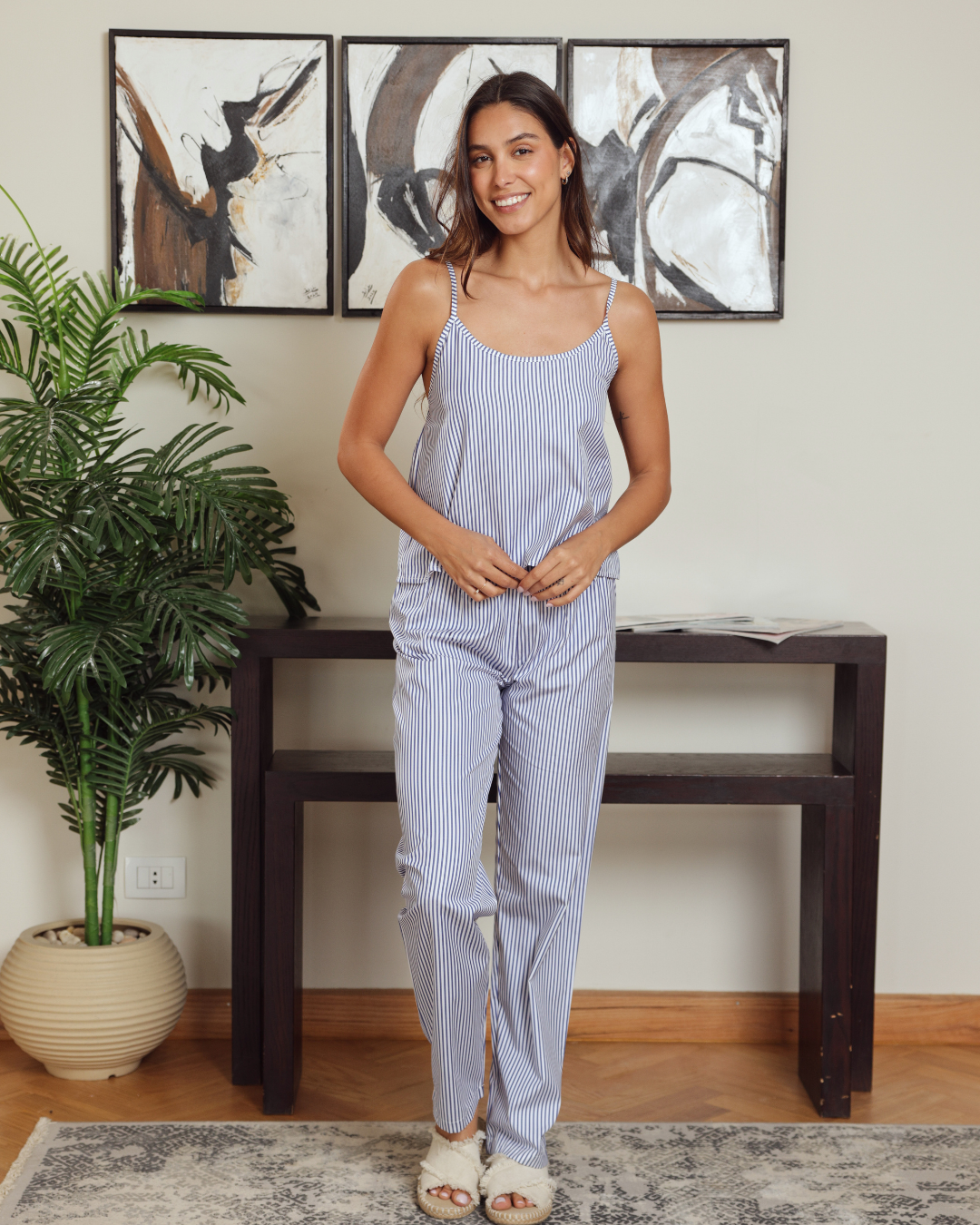 بيجاما حريمي حمالة و بنطلون مقلم