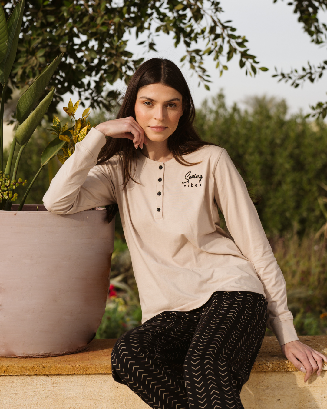 Arrows بيجاما حريمي كُم طويل و زراير