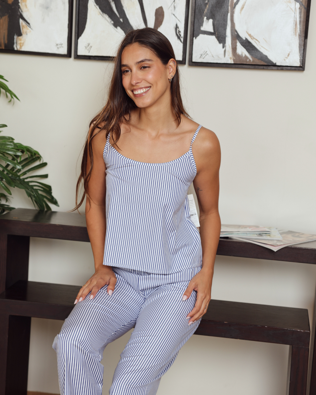 بيجاما حريمي حمالة و بنطلون مقلم