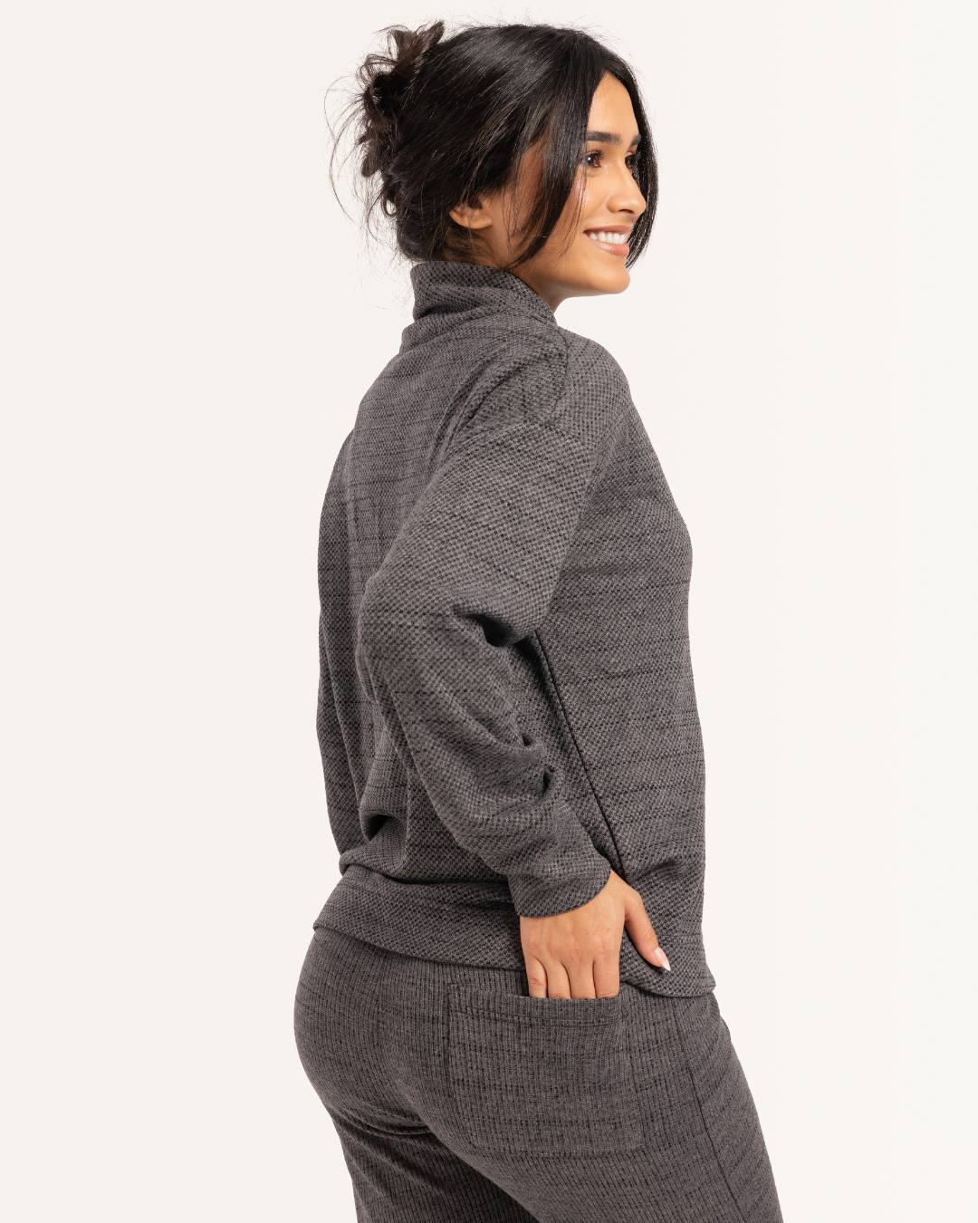 طقم جاكارد خروج بجيب و زراير