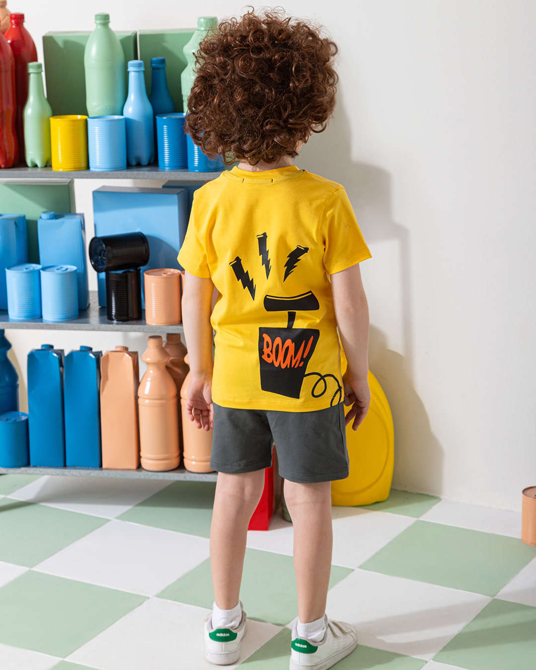 MARVY Daffy Duck Boom بيجامة اولادي وسط اصفر