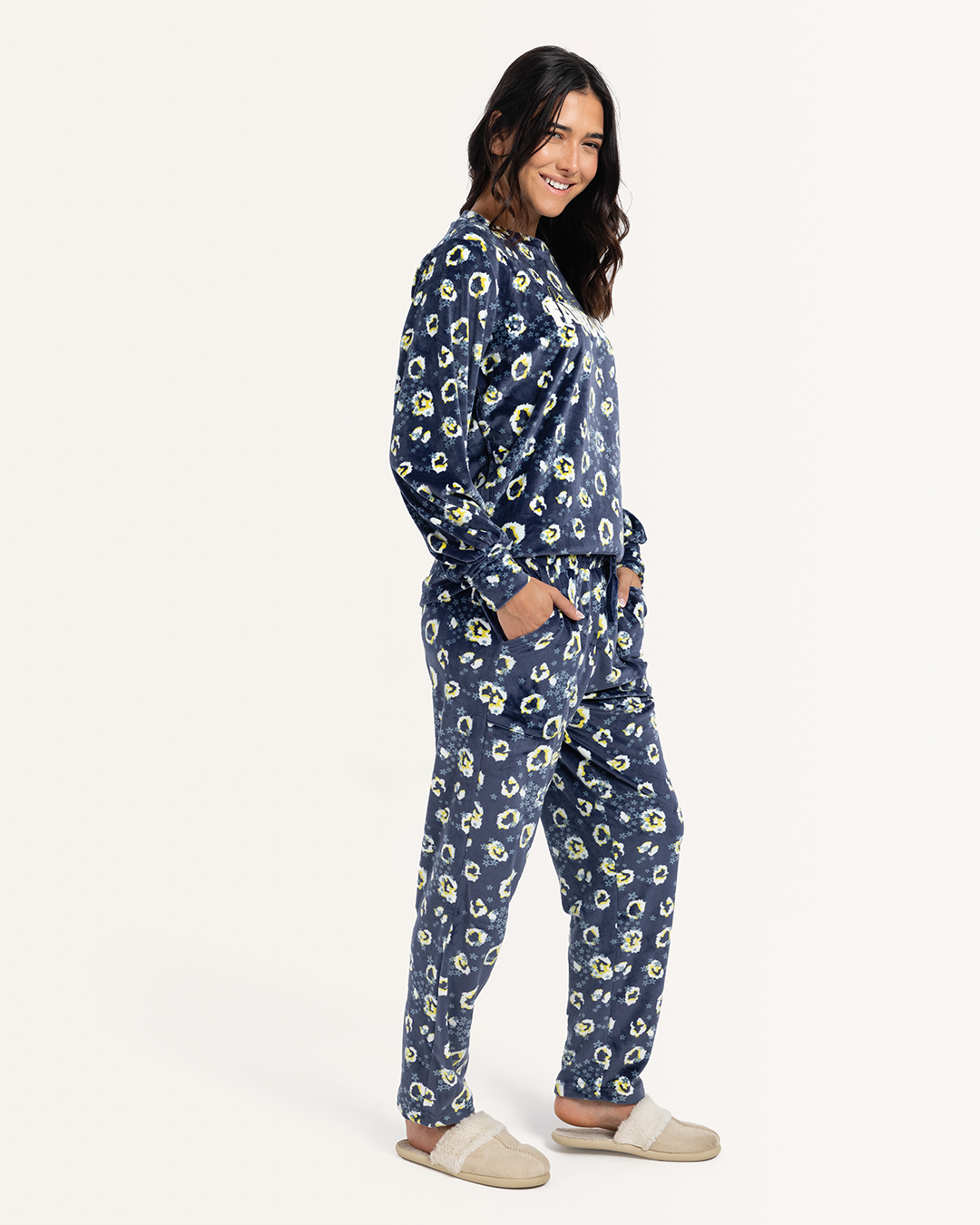 بيجاما قطيفه تايجر