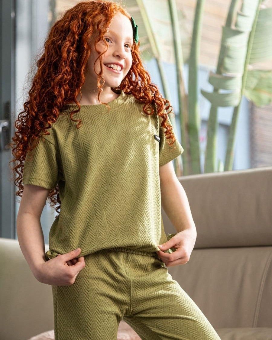 suit بيجاما بناتي تيشرت و بنطلون