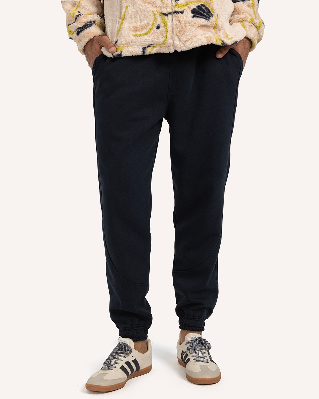 بنطلون رجالي قصّات