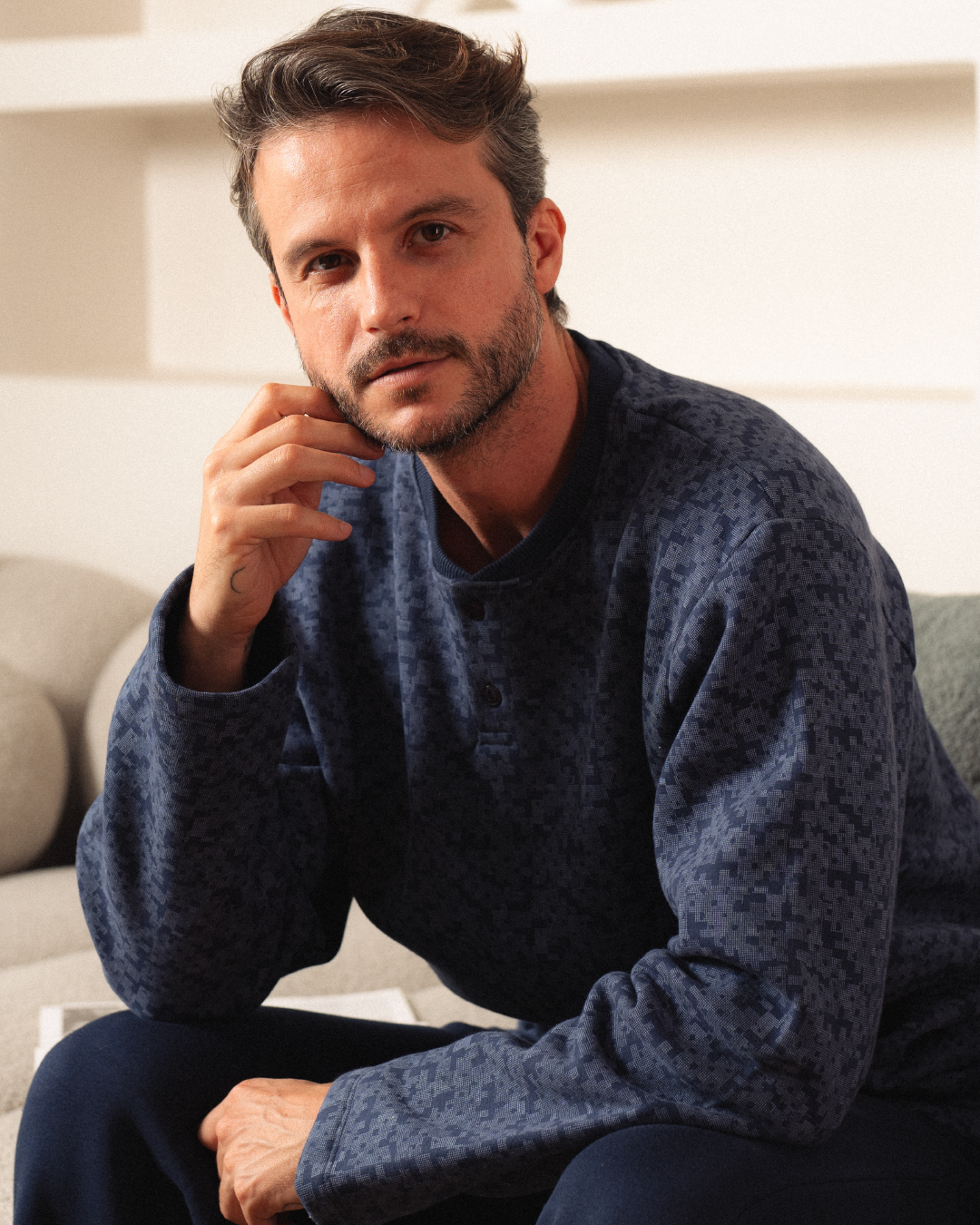 بيجامة رجالي مرد بولو وتارى منقوش بزراير وبنطلون ساده ميلتون