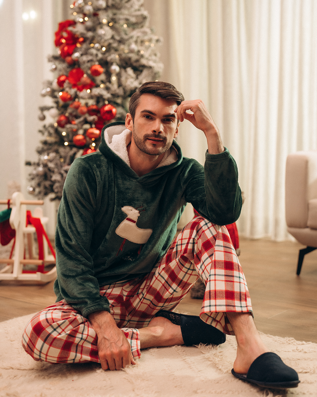 Merry Christmass بيجاما رجالي بكابيشون  بولار * فييلا