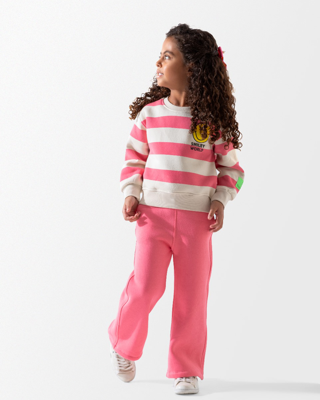 Smiley World بيجامه بناتي وسط مقلم