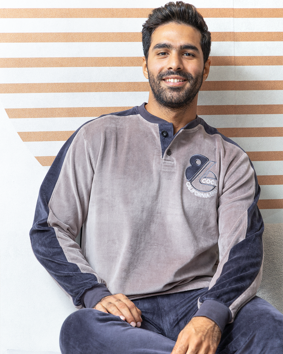 cool بيجامه رجالي مردبولو تطريز لوجو قطيفه