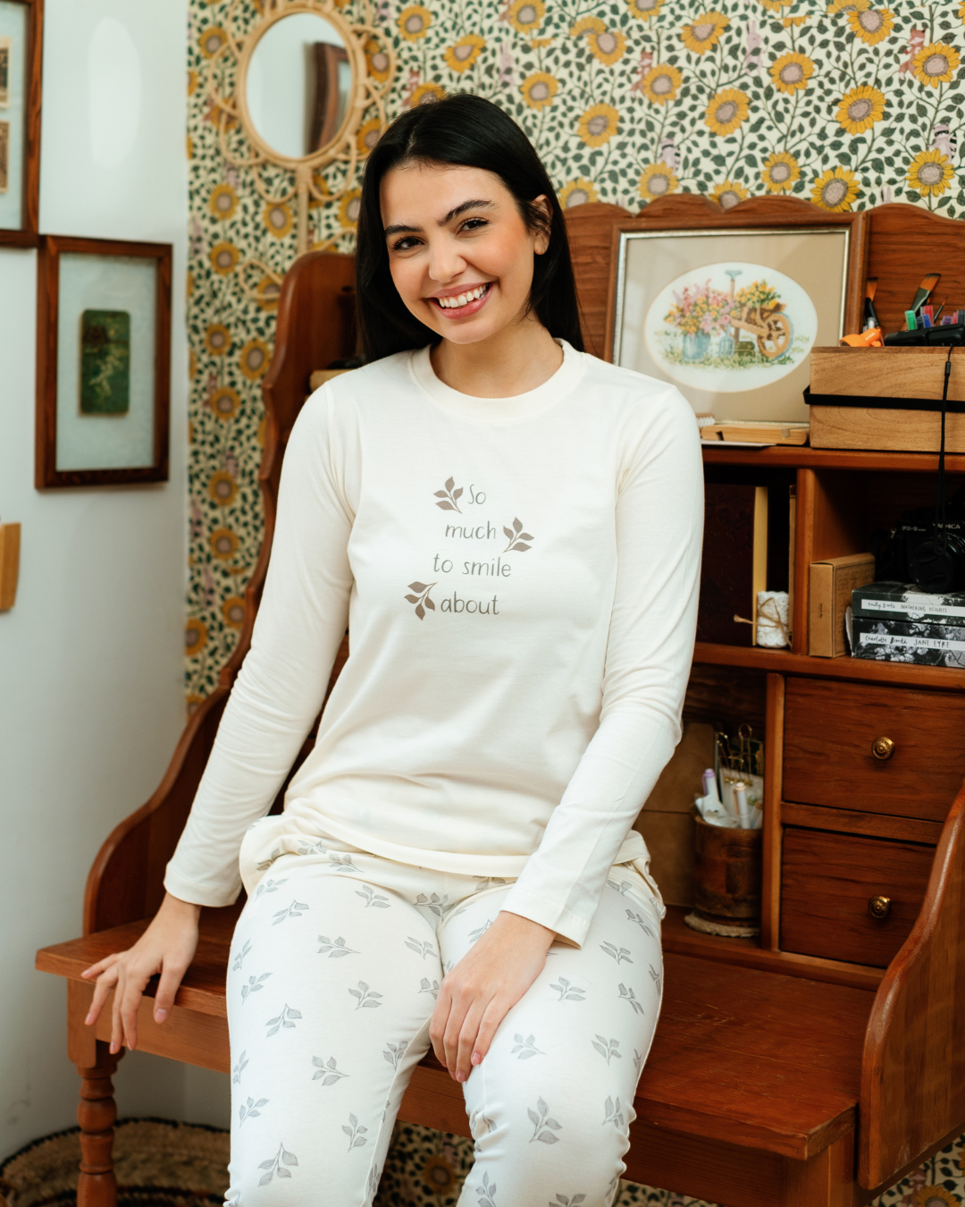 بيجاما حريمى بكم و بنطلون اوراق الشجر