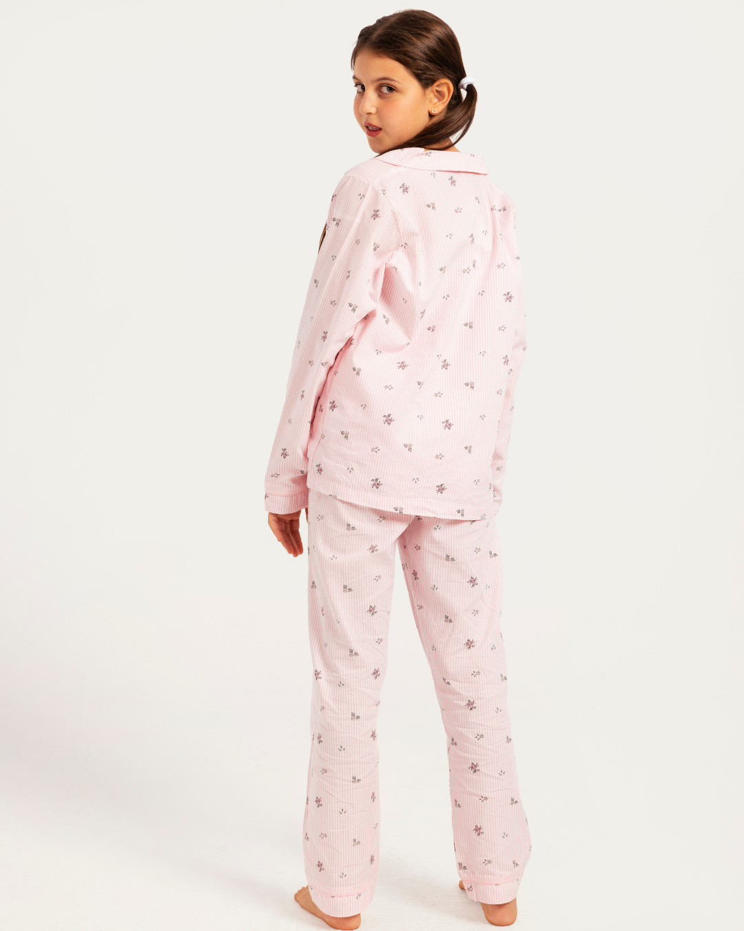 بيجاما بناتي بزراير خطوط و زهور