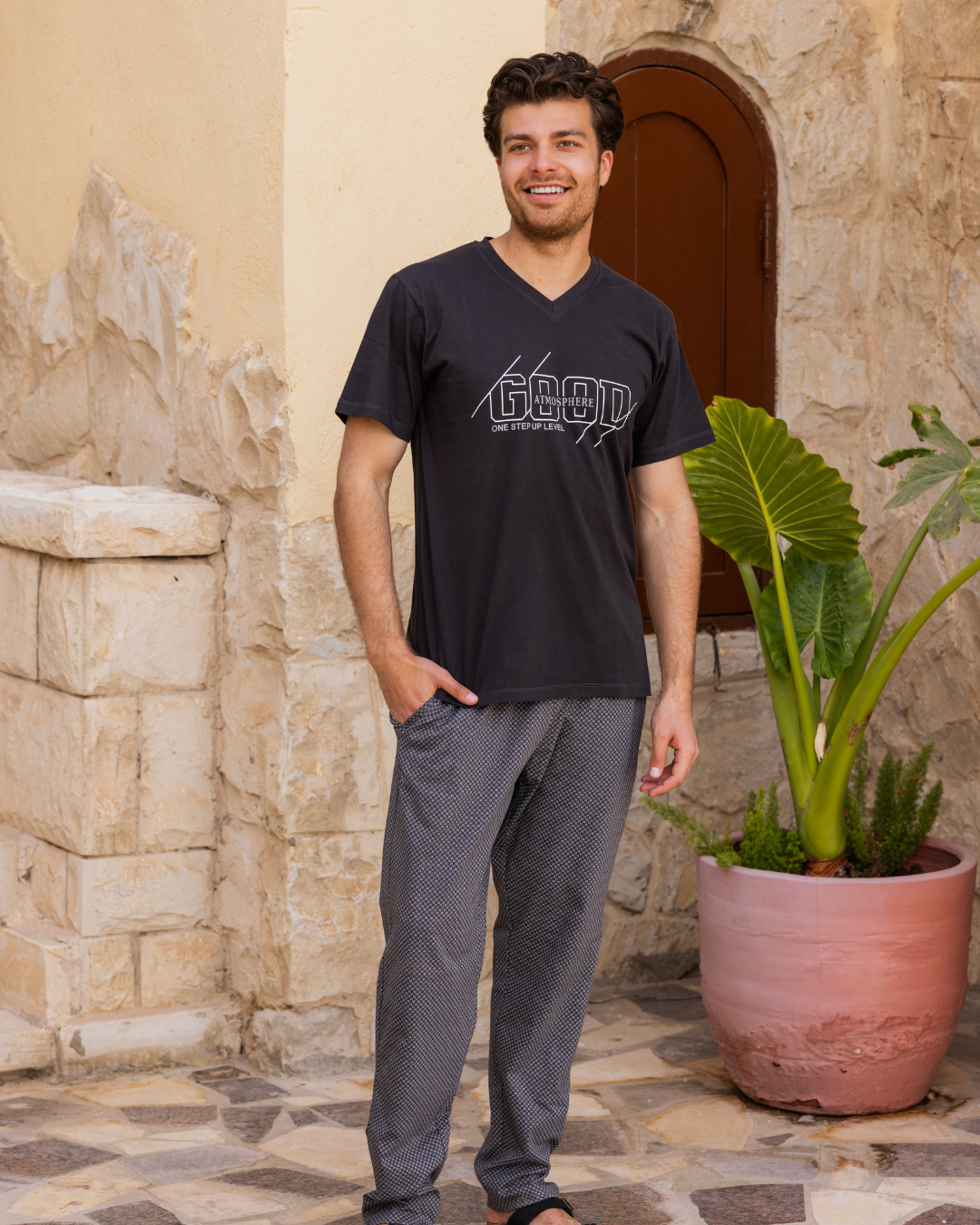 Men's half-sleeve pajamas and rotary circle pants