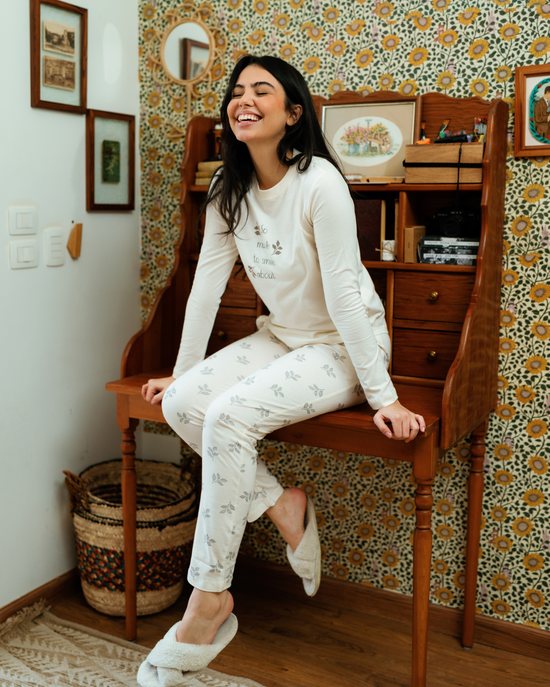 بيجاما حريمى بكم و بنطلون اوراق الشجر