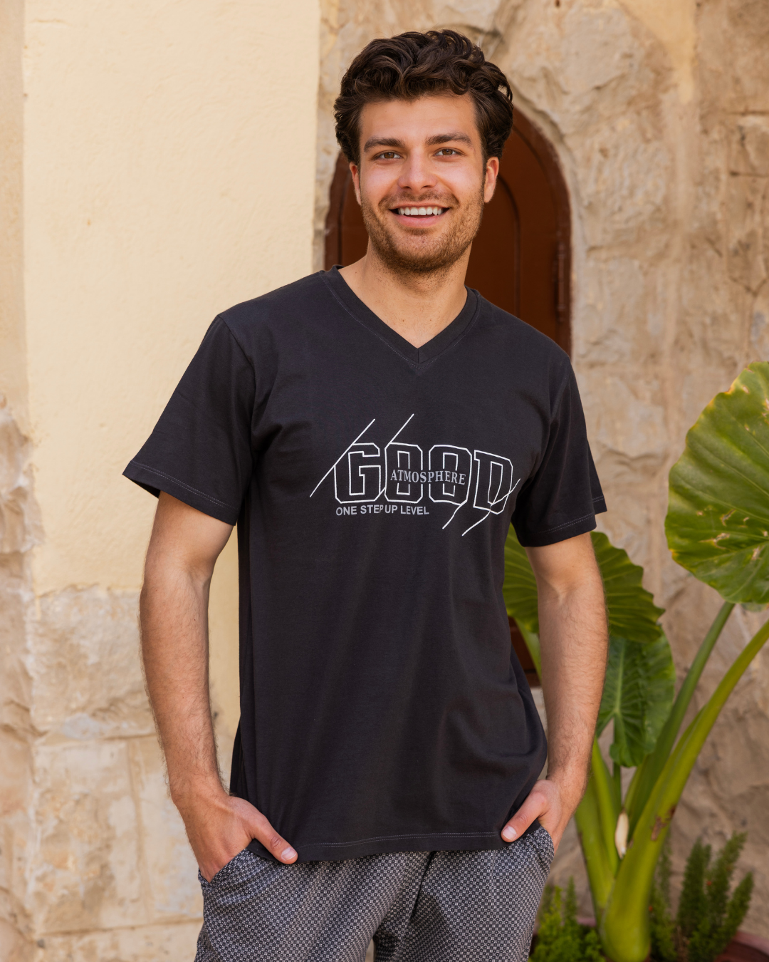 Men's half-sleeve pajamas and rotary circle pants