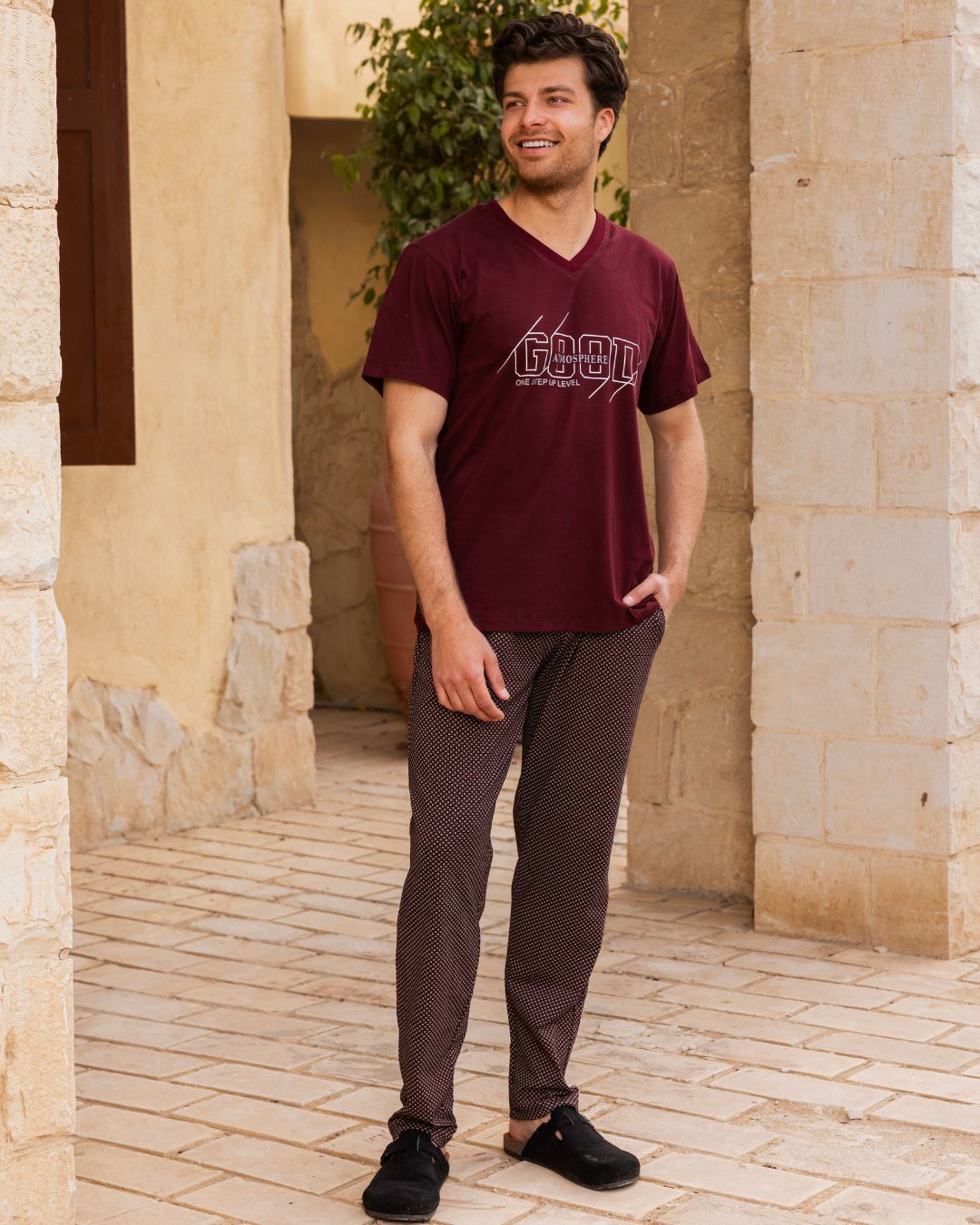 Men's half-sleeve pajamas and rotary circle pants