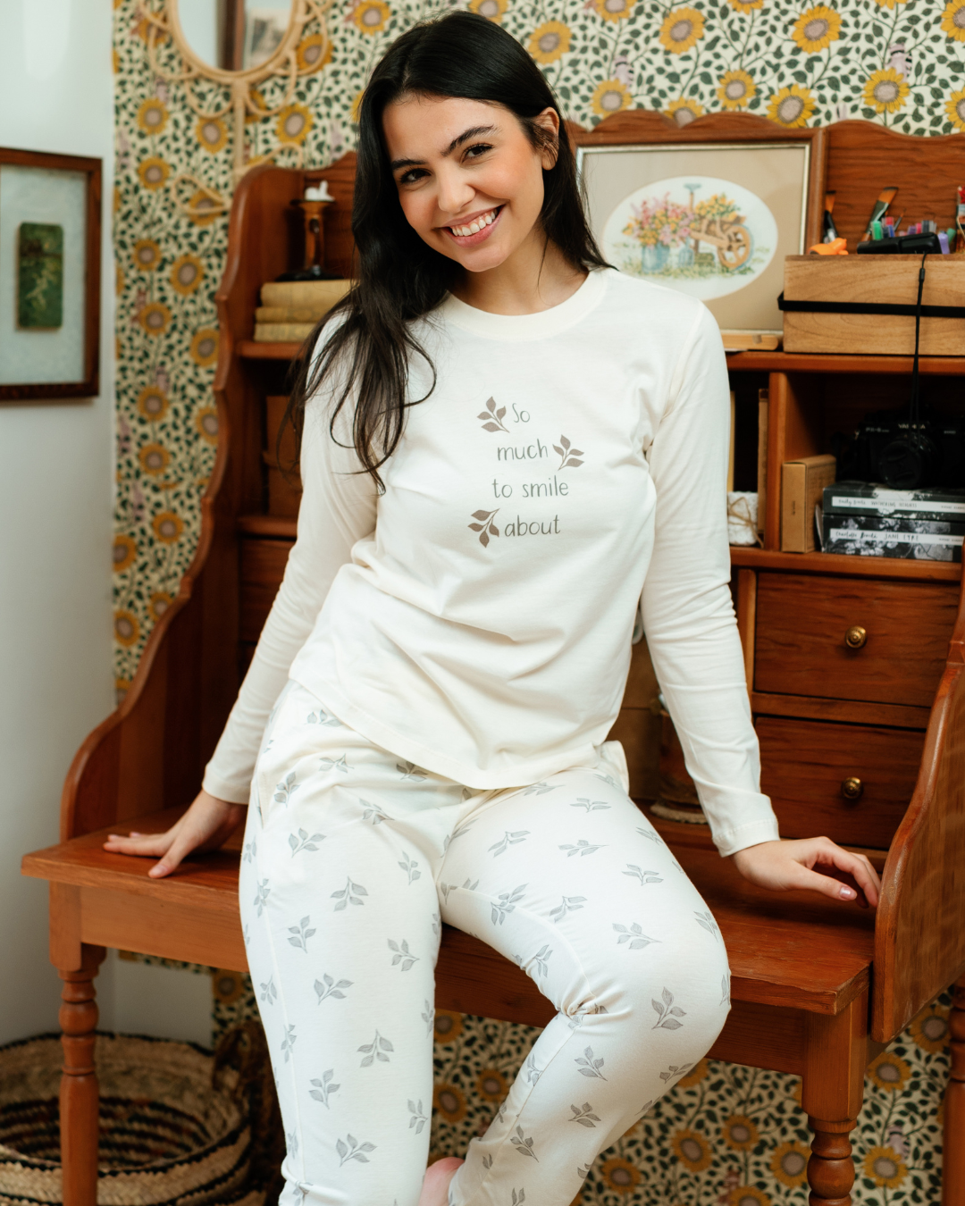 بيجاما حريمى بكم و بنطلون اوراق الشجر