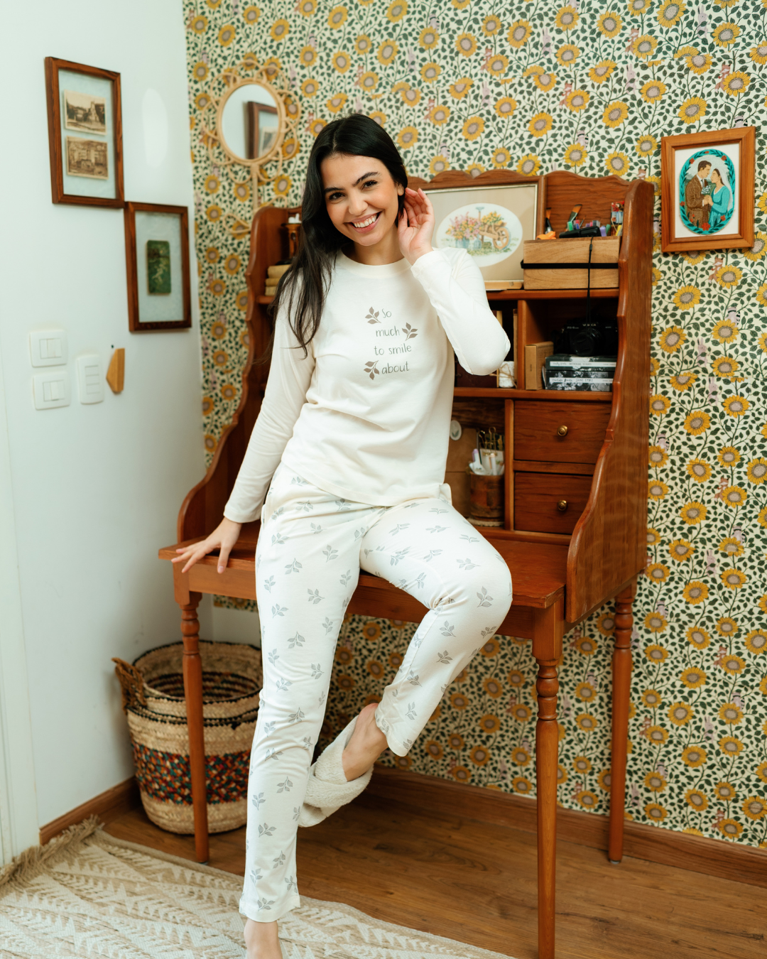 بيجاما حريمى بكم و بنطلون اوراق الشجر