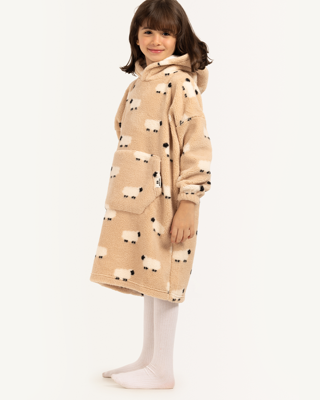 بطانية بأكمام و كابيشون الخروف السعيد