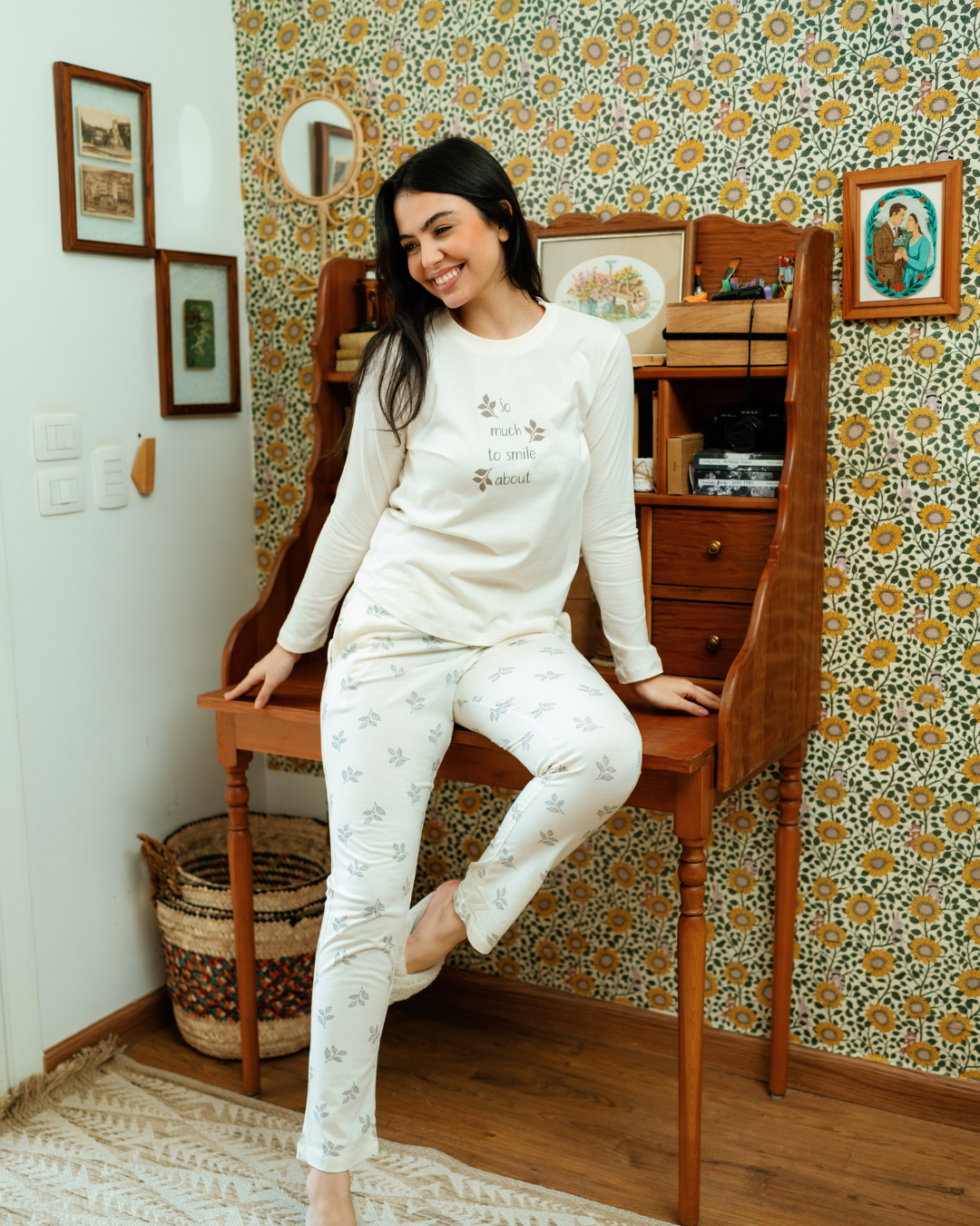 بيجاما حريمى بكم و بنطلون اوراق الشجر