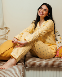 بيجاما حريمي كلاسيك بكم و بنطلون اشكال هندسيه صغيره