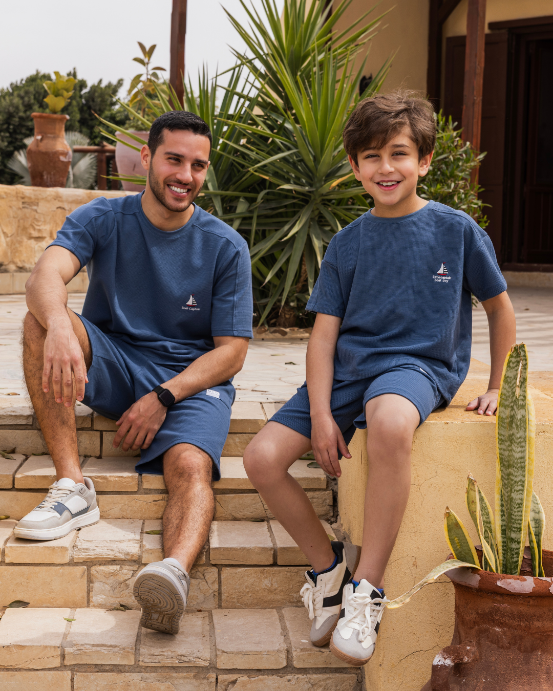 بيجاما شورت جاكارد و توب نص كُم الكابتن الصغير