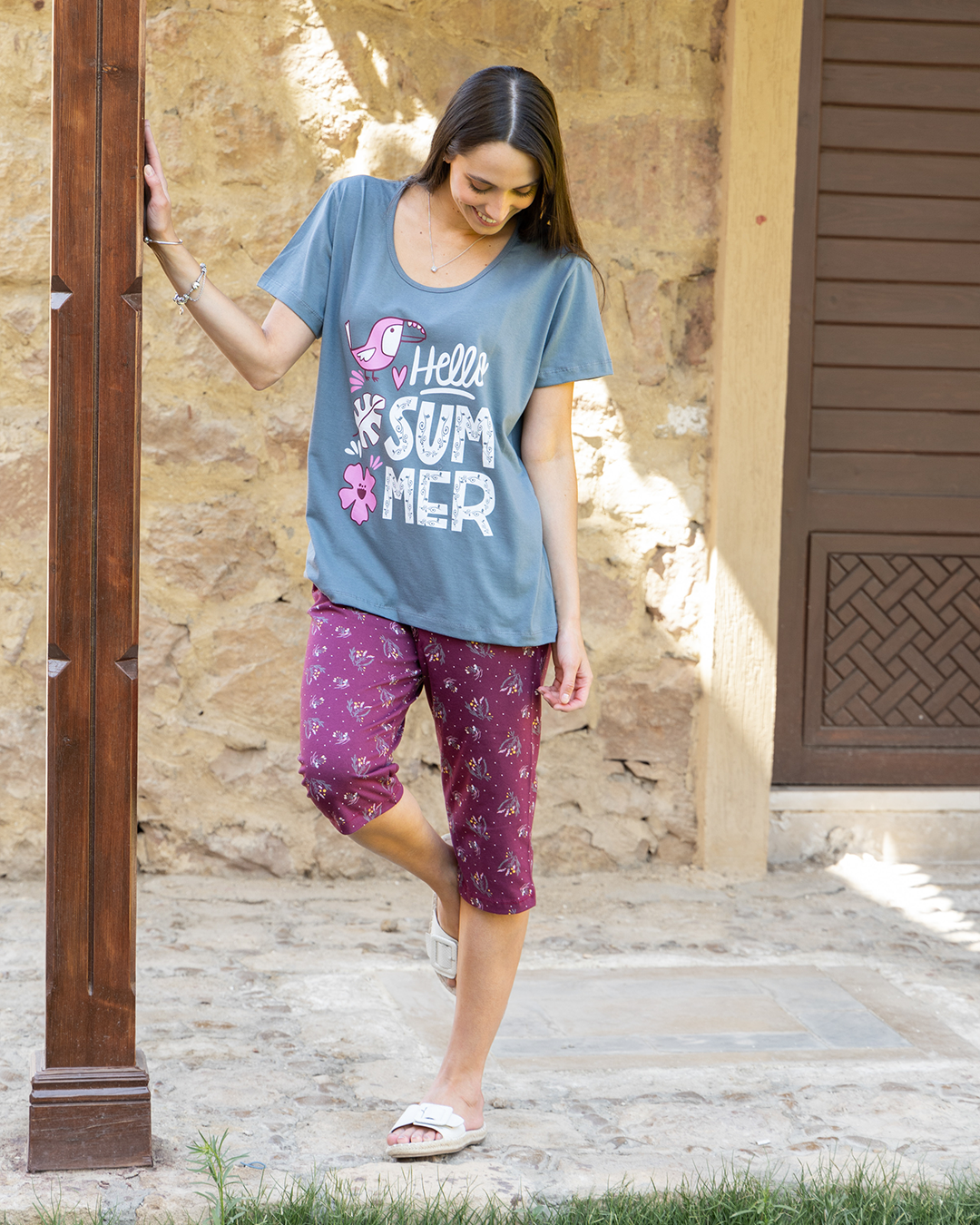 Women's pajamas, half a sleeve, a rotation of the branches