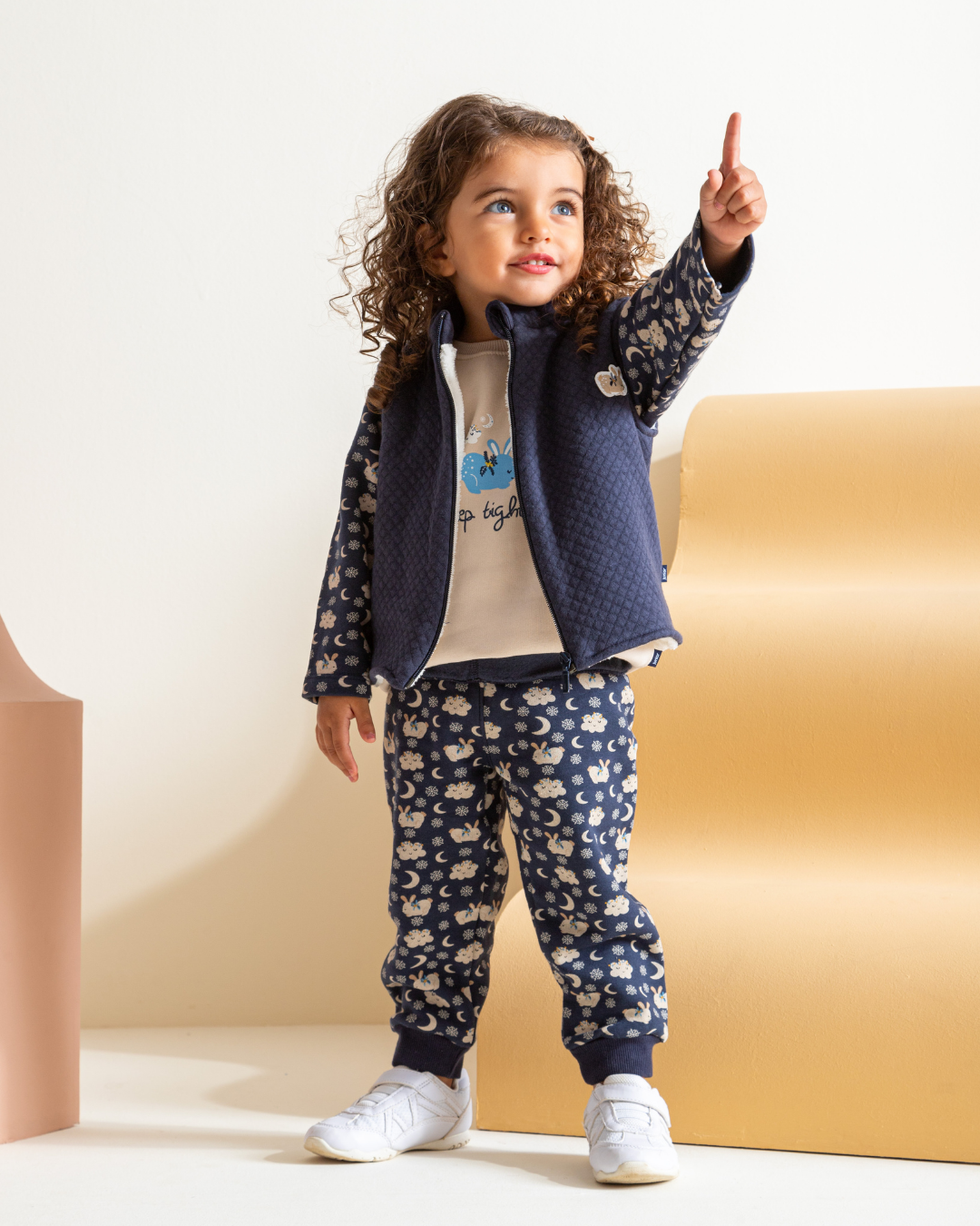 Sleep Tightبيجامه اولادي تيشيرت +كيت كت+بنطلون مطبوع