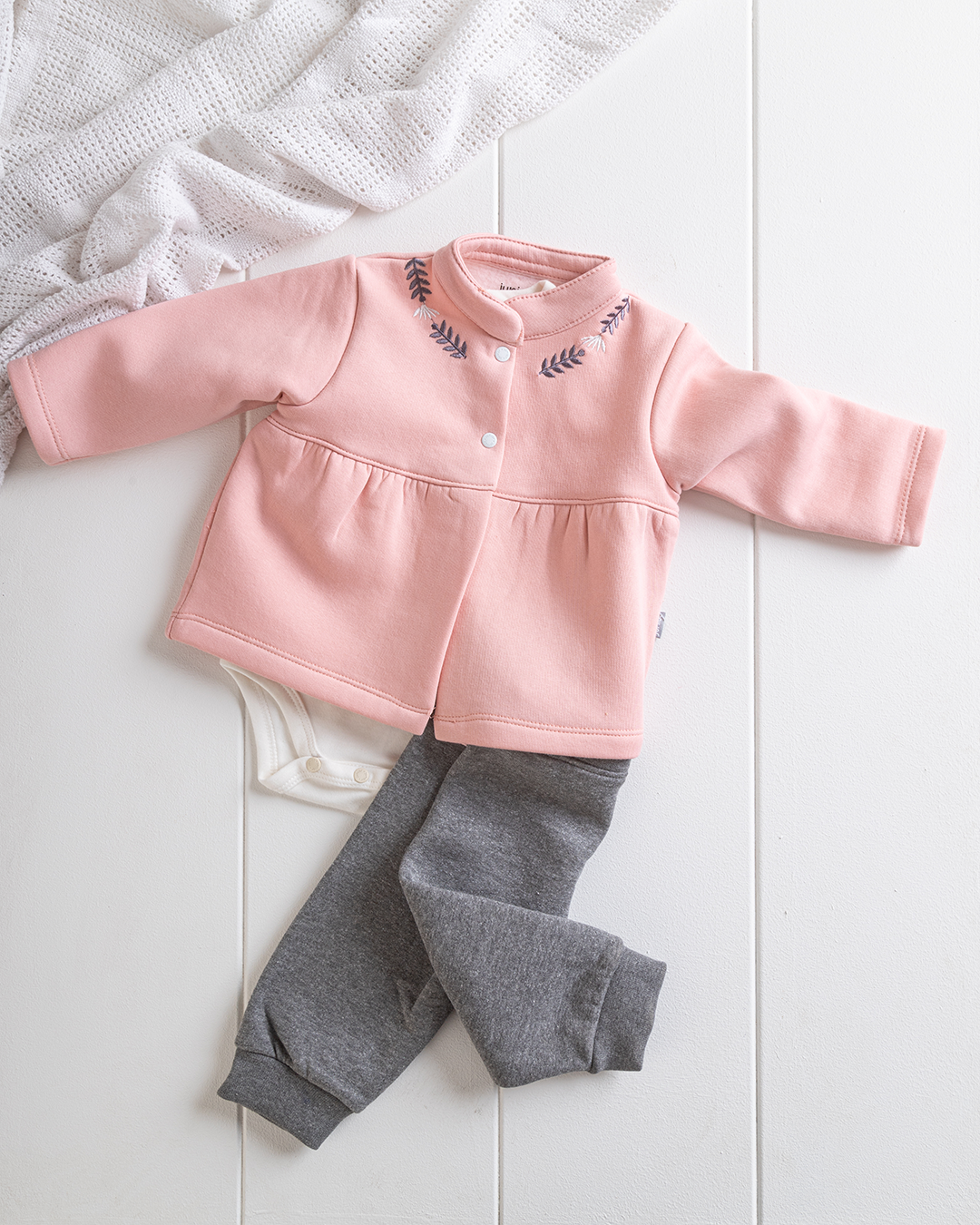 Howe Town Girls' Pajama Body + Jacket + Printed Pants